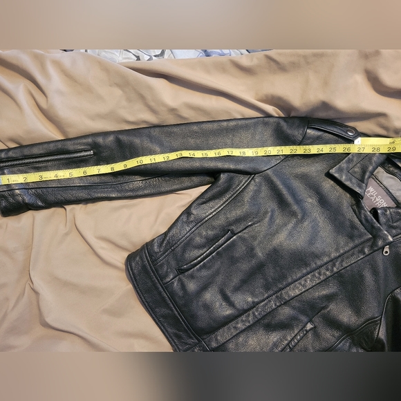 Wilson's cropped motorcycle jacket - Picture 9 of 9